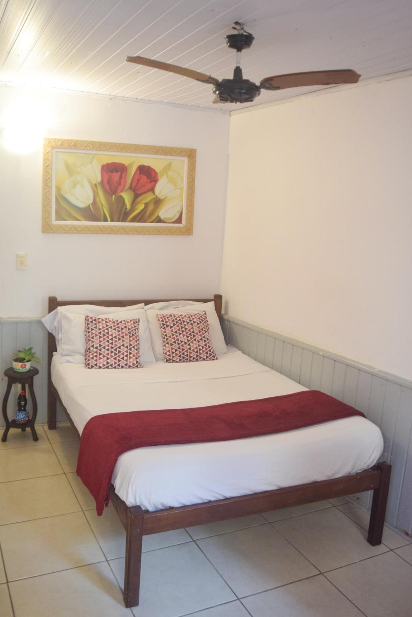 Leo'S Clan Beach Hostel Paraty Exterior photo